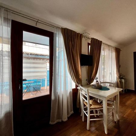Palmasera Charming Rooms 卡拉古诺内 外观 照片