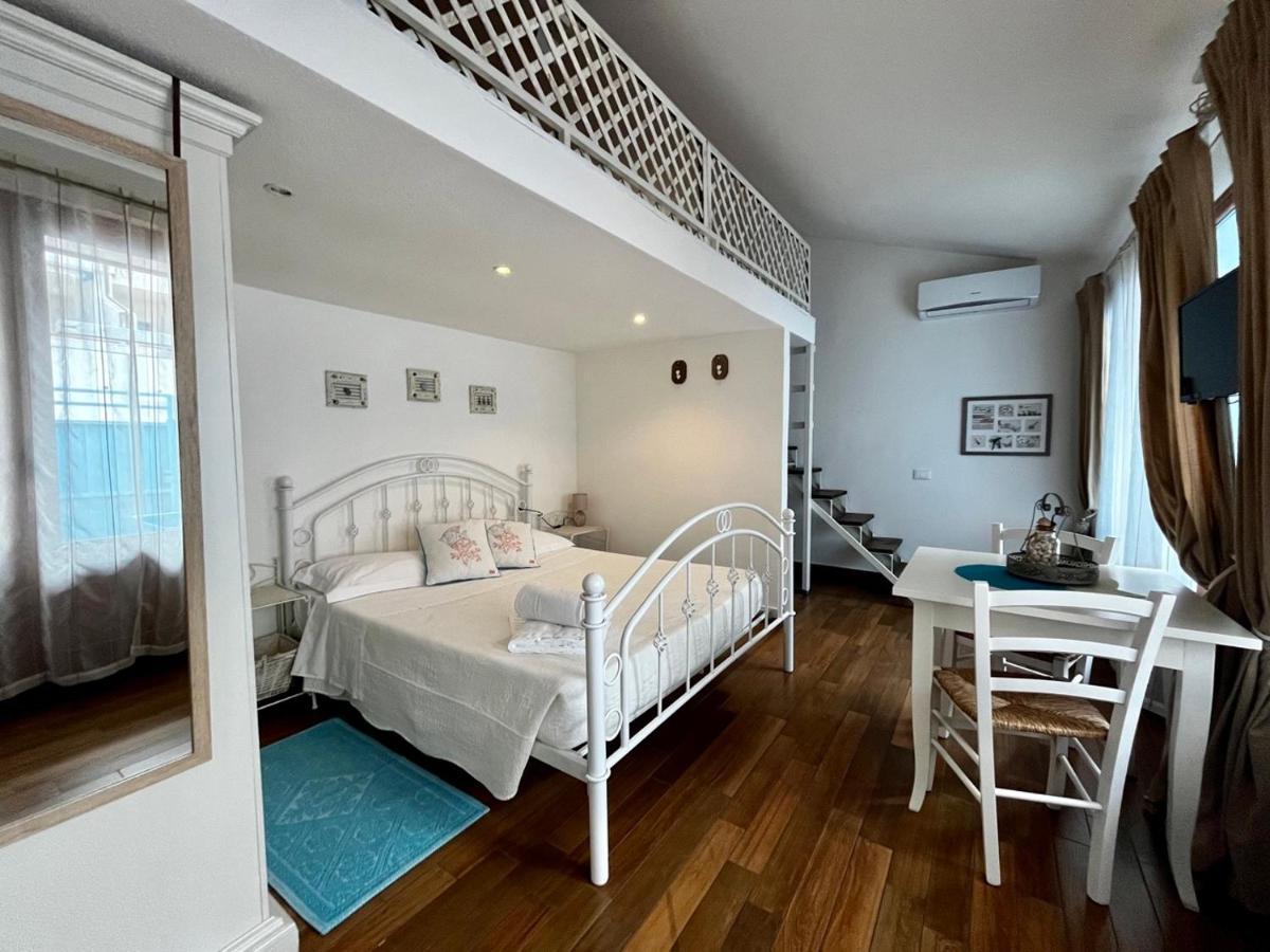 Palmasera Charming Rooms 卡拉古诺内 外观 照片