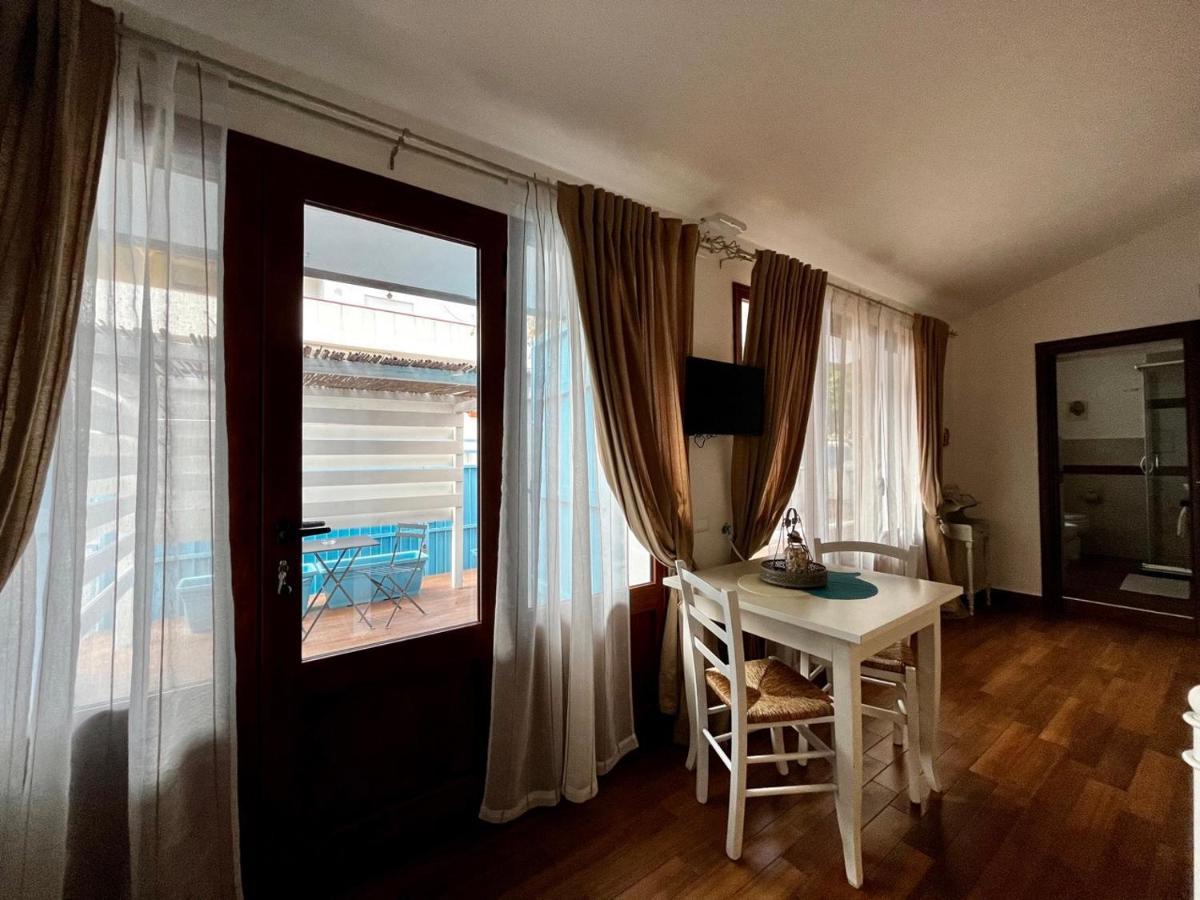 Palmasera Charming Rooms 卡拉古诺内 外观 照片