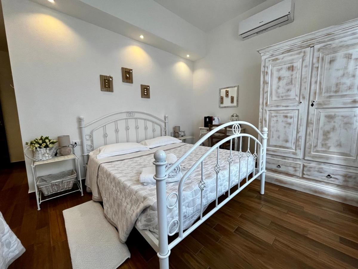 Palmasera Charming Rooms 卡拉古诺内 外观 照片