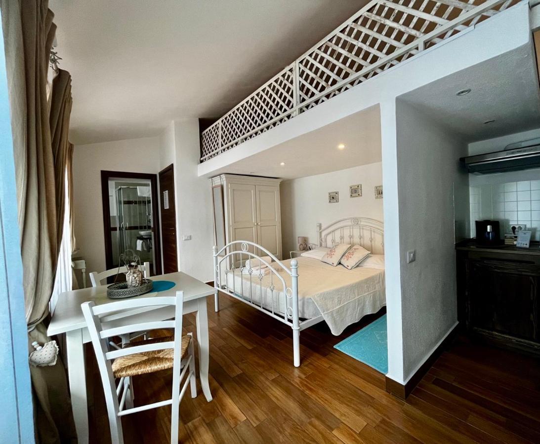 Palmasera Charming Rooms 卡拉古诺内 外观 照片
